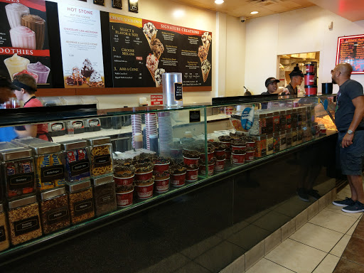 Ice Cream Shop «Cold Stone Creamery», reviews and photos, 2530 Aramingo Ave, Philadelphia, PA 19125, USA