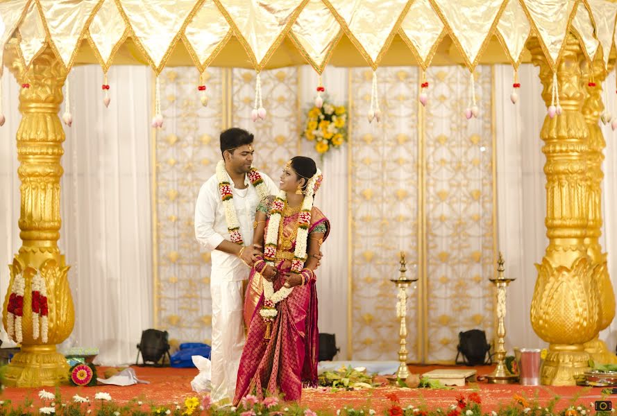 Fotógrafo de casamento Balaravidran Rajan (firstframe). Foto de 22 de abril 2018
