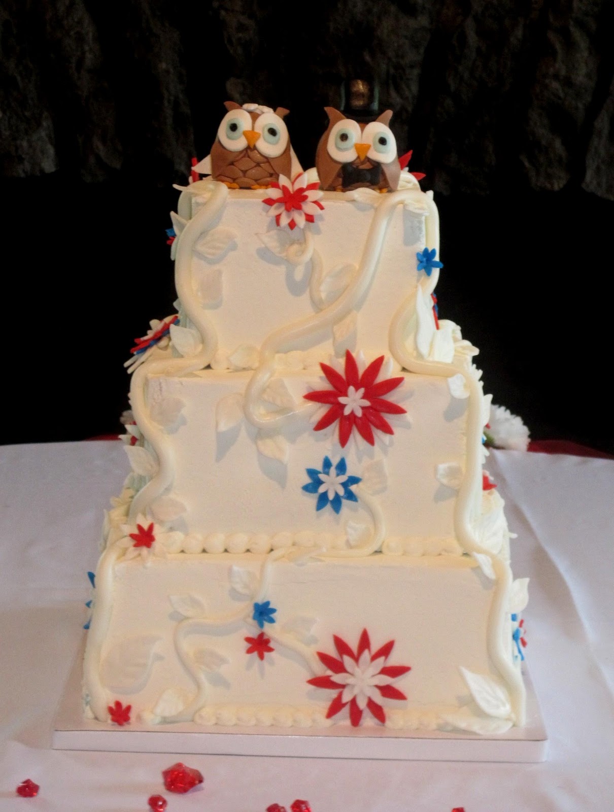 owl themed wedding cake