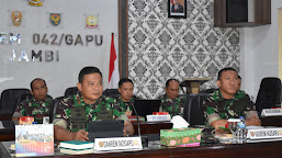 Danrem 042/Gapu Mengikuti Entry Briefing Melalui Vicon yang Dipimpin Pangdam II/Sriwijaya