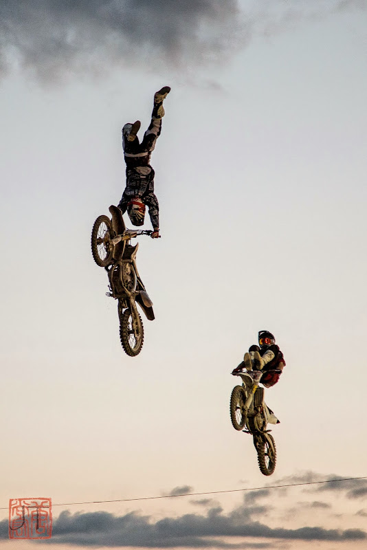 IMAGE: https://lh3.googleusercontent.com/-S8fTrlsiSSY/VDXv29eqQ3I/AAAAAAAAXmE/SCvf3ibxVGM/s800/IMG_4205.JPG