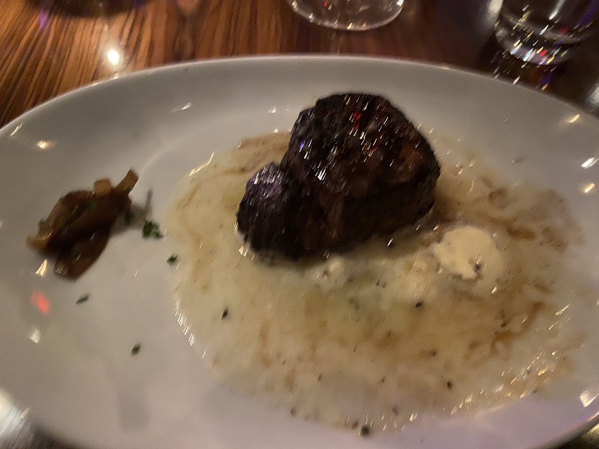 6 oz filet with truffle butter