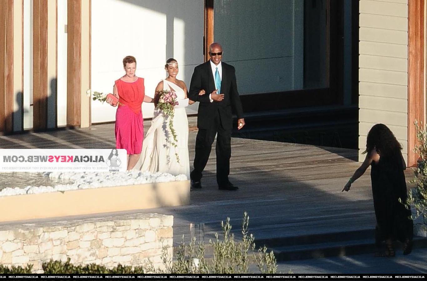 Video of the Alicia Keys - The Secret Wedding Photos from