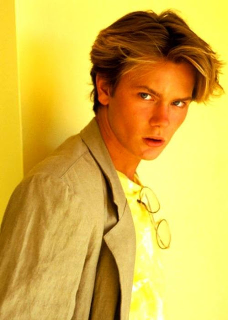 River Phoenix Profile Pics Dp Images