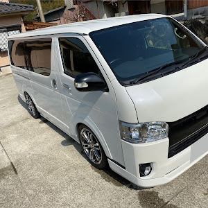 ハイエースバン TRH200V