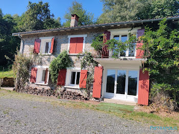 maison à Poule-les-Echarmeaux (69)