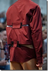 MILAN, ITALY - JUNE 18:  A model, fashion detail, walks the runway at the Marni show during  Milan Men's Fashion Week Spring/Summer 2017 on June 18, 2016 in Milan, Italy.  (Photo by Pietro D'Aprano/Getty Images for Marni)