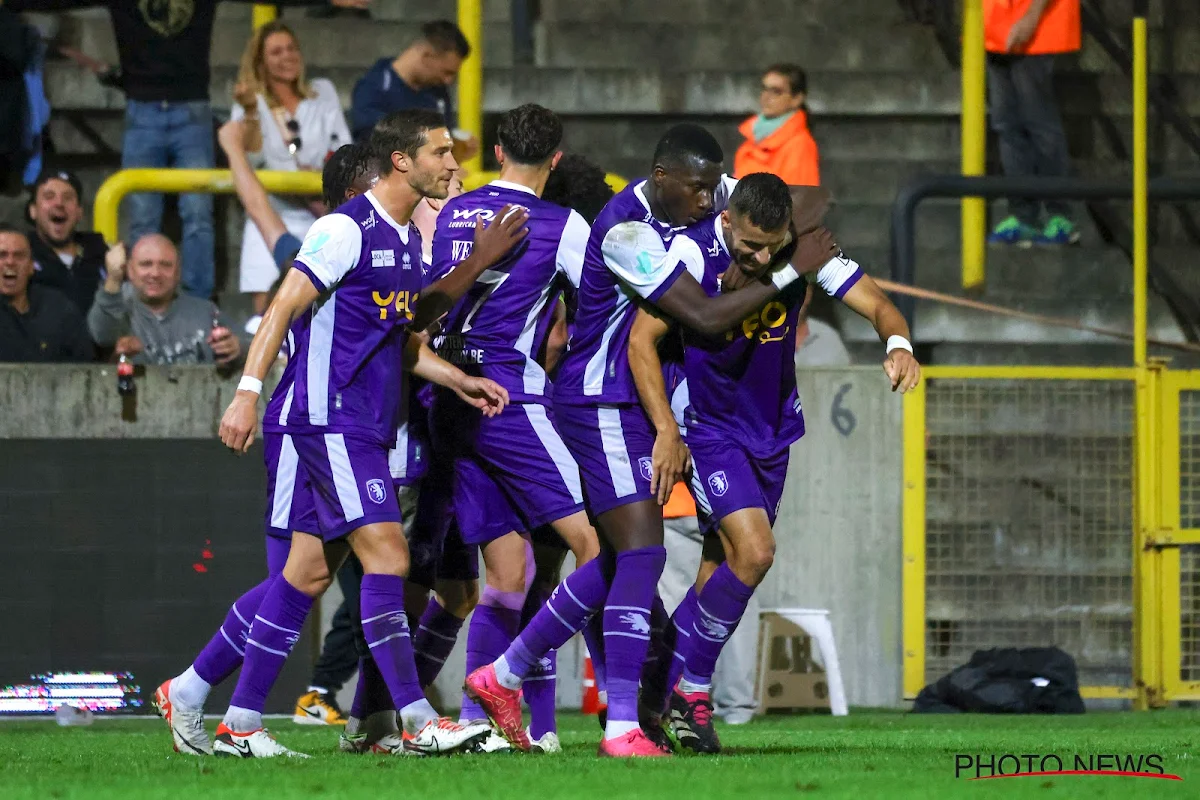 🎥 Vijf rode kaarten voor Beerschot in de Challenger Pro League, wedstrijd gestaakt