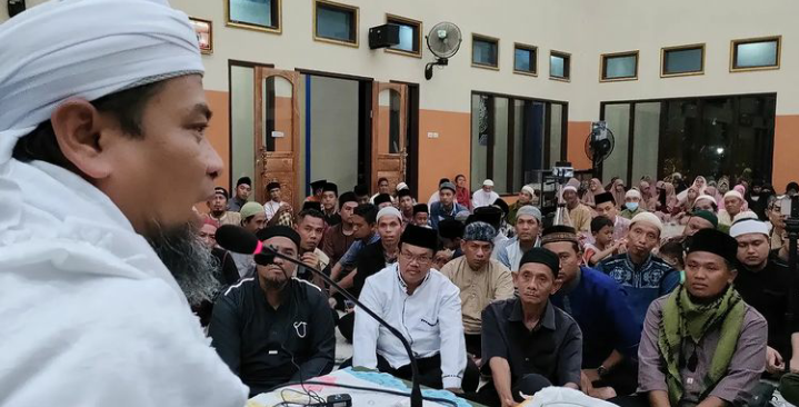 Ratusan Jamah  Padati Masjid Baitul Makmur Panaragan Jaya Utama Tubaba 