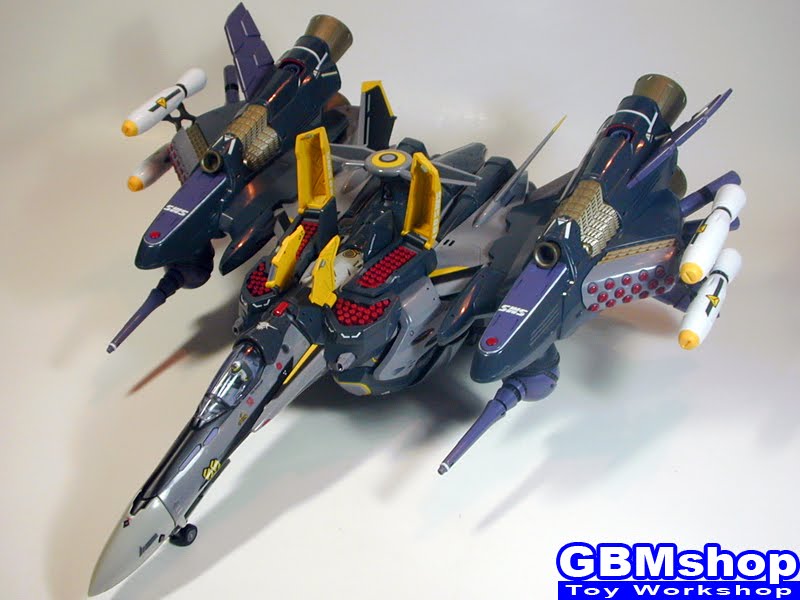 Macross Frontier VF-25S Armored Messiah with Reaction Missiles Fighter Mode