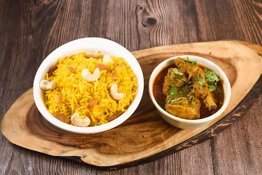 Basanti Pulao With Chicken Kosha