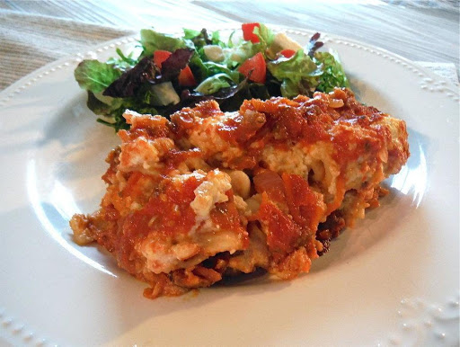 Easy and delicious slow cooker lasagna