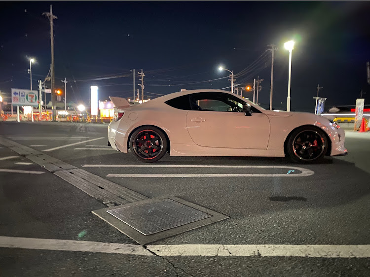86の86・86BRZオーナーさんと繋がりたい・86のある生活・86 zn6に関するカスタム事例の投稿画像1枚目