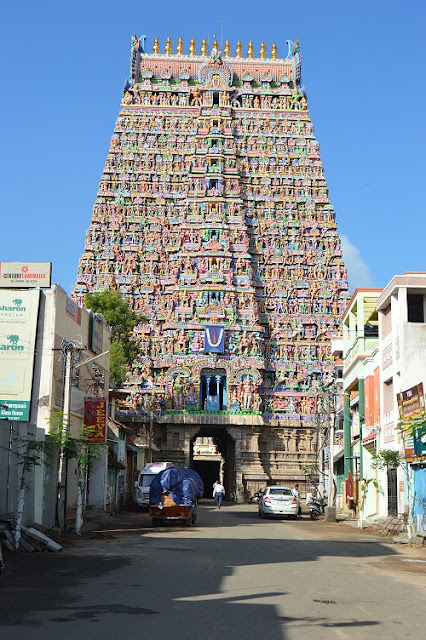 Sur de India en transporte público - Blogs de India - En bus de Kumbakonam a Trichy con parada en Tanjore (8)