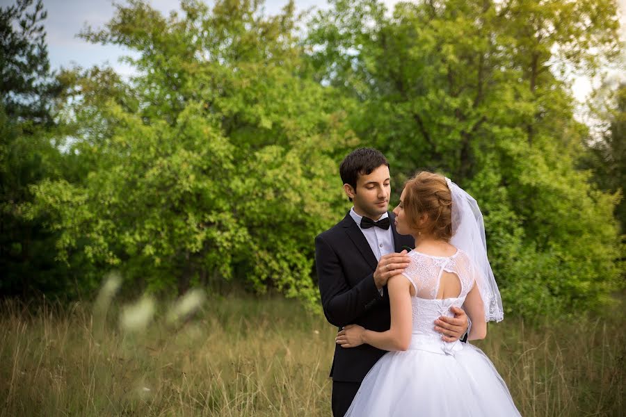 Bryllupsfotograf Darina Luzyanina (darinalou). Bilde av 8 august 2015