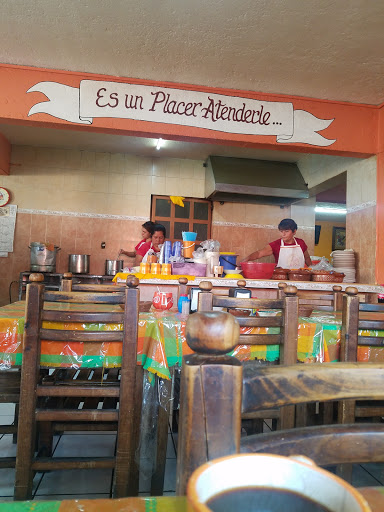 Menuderia Ayon, 58230, Sombrereros de Jarácuaro 113, Vasco de Quiroga, Morelia, Mich., México, Restaurante vasco | MICH