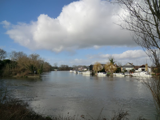 CIMG2675 The Wey Navigation meets the Thames