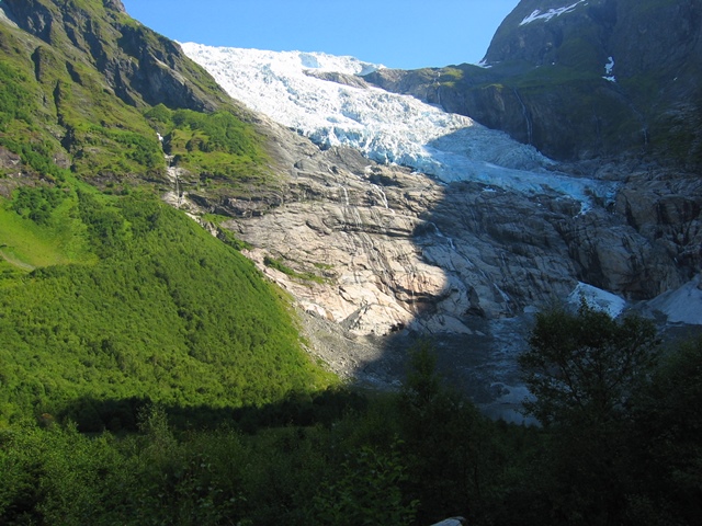 DE SOGNEFJORDEN (EL FIORDO DE LOS SUEÑOS) A BERGEN. TREN DE FLAM. - NORUEGA I. DE TRONDHEIM A OSLO. FIORDOS Y GLACIARES. (1)