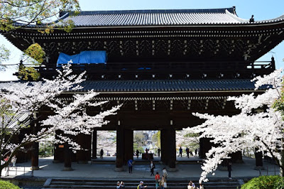 Sanjusansen-do, Kiyumizu-dera, Kodai-ji, Yasaka-Jinja y Geisha por unas horas - Japón en 15 días-Hanami 2015 (16)