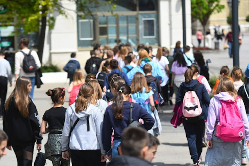 Otkazana popodnevna nastava u beogradskoj školi zbog mitinga