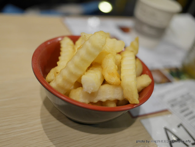 【食記】台中ラ一メン野島家麵屋河南店@西屯逢甲夜市 : 不只咖哩,豚骨拉麵也搞DIY...口味無法挑剔的厚切叉燒!! DIY料理 區域 午餐 台中市 咖哩 拉麵 日式 晚餐 蓋飯/丼飯 西屯區 飲食/食記/吃吃喝喝 麵食類 