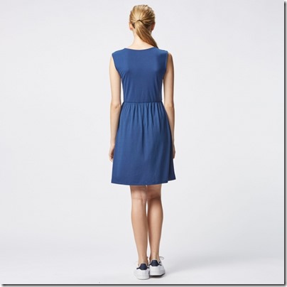 UNIQLO Flare Sleeveless Dress 01