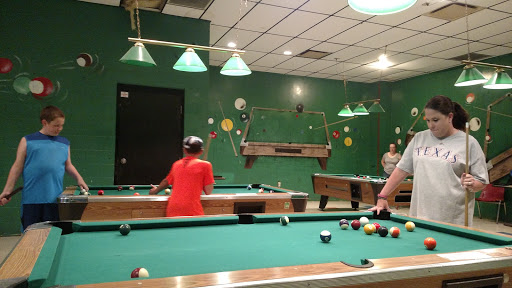 Bowling Alley «Oil Bowl Lanes», reviews and photos, 1102 W Cotton St, Longview, TX 75604, USA