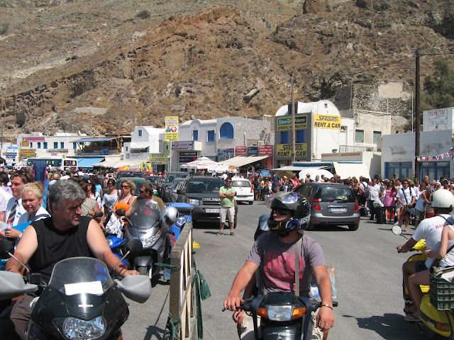 Blog de voyage-en-famille : Voyages en famille, Arrivée à Santorin