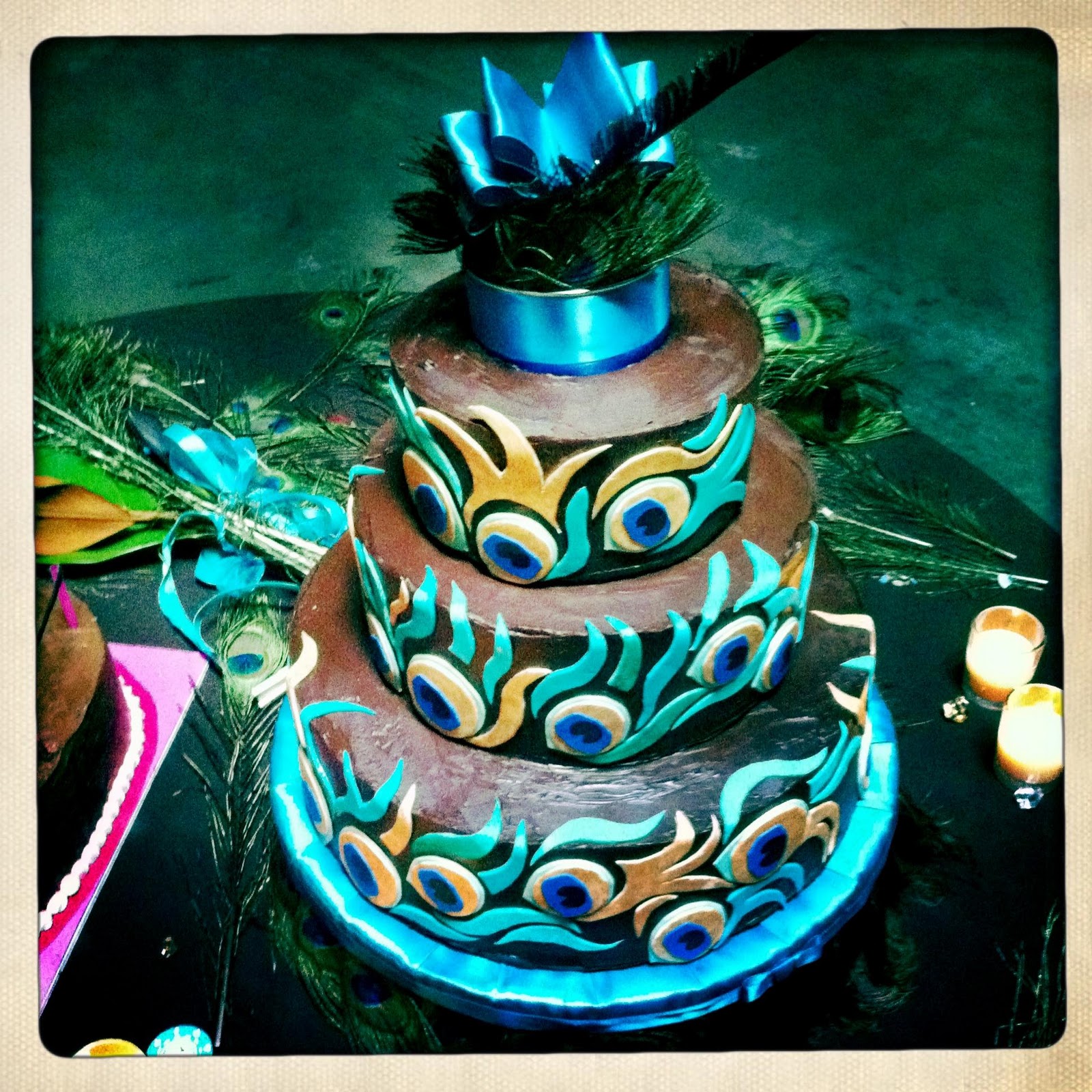 peacock feather wedding cake