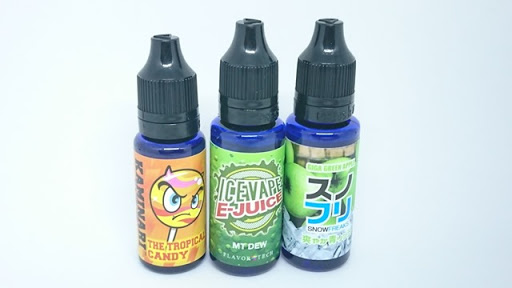 DSC 4363 thumb2 - 【リキッド】ICE VAPE/FLAVOR TECH「MT DEW」（エムティーデュー）、KAMINARI VAPE CO.「THE TROPICAL CANDY」（ザ・トロピカルキャンディ）SNOW FREAKS/スノフリ「GIGA GREEN APPLE」（ギガグリーンアップル/爽やか青リンゴ）レビュー。国産リキッド新製品3連発！