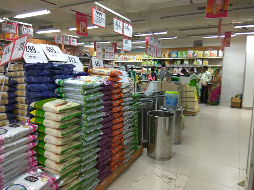 Big Bazaar, Sardar Patel Ring Rd, Bhat, Ahmedabad, Gujarat 382424, India, Indian_Grocery_Shop, state GJ