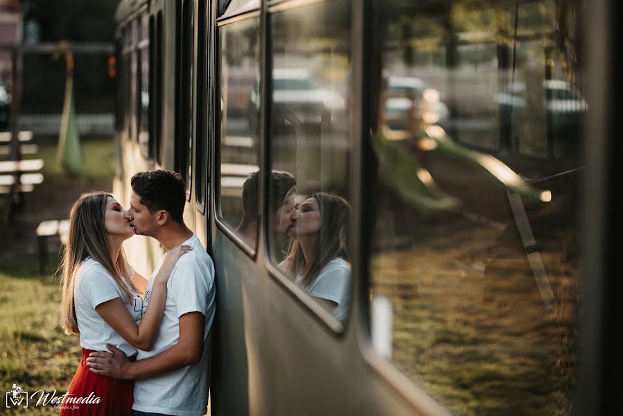 Свадебный фотограф Caragin Mircea (westmedia). Фотография от 1 марта 2021