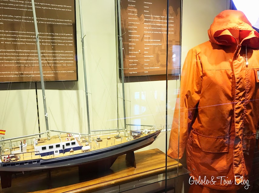 Reproducciones de barcos en el museo marítimo de Asturias