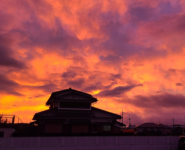 エスクァイアのE.C.O.J・Loose connect・夕焼け🌆・雨ですね☔・台風🍃🌀☔に関するカスタム事例の投稿画像2枚目