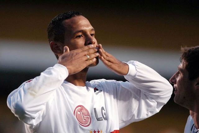 Luis Fabiano Dp Profile Pictures