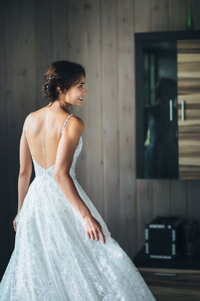 Wedding photographer Katya Mukhina (lama). Photo of 19 February 2019