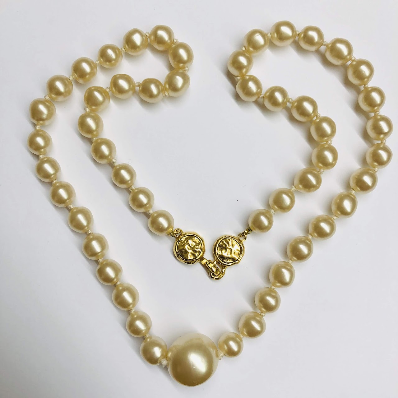 Chanel Season 26 Pearl Necklace