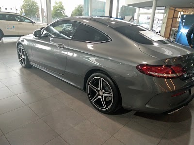 car-dealer