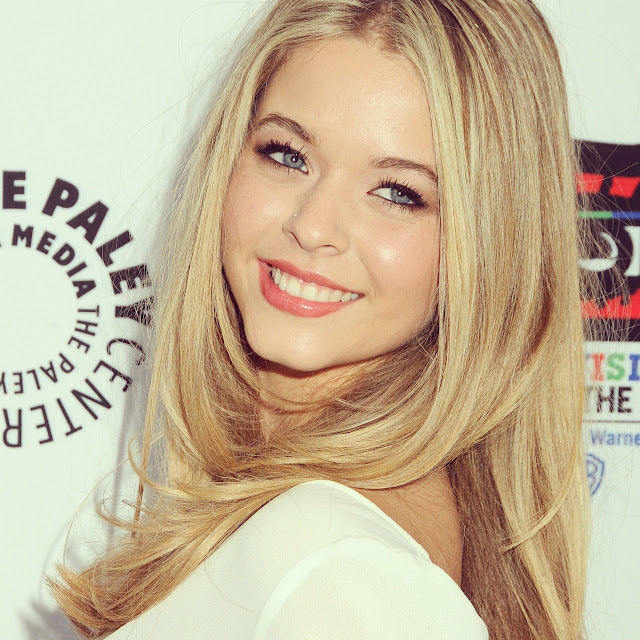 Sasha Pieterse Awesome Profile Pics