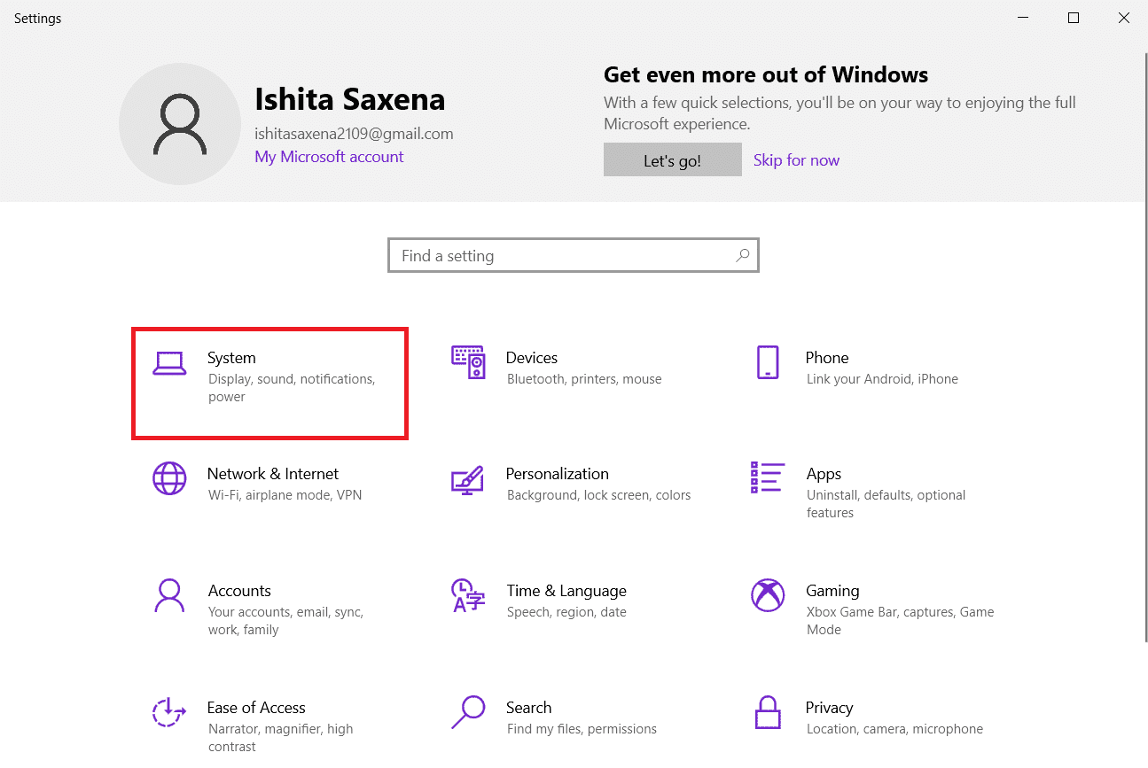 seleccione la opción del sistema en las ventanas de configuración.  Cómo configurar 3 monitores en una computadora portátil