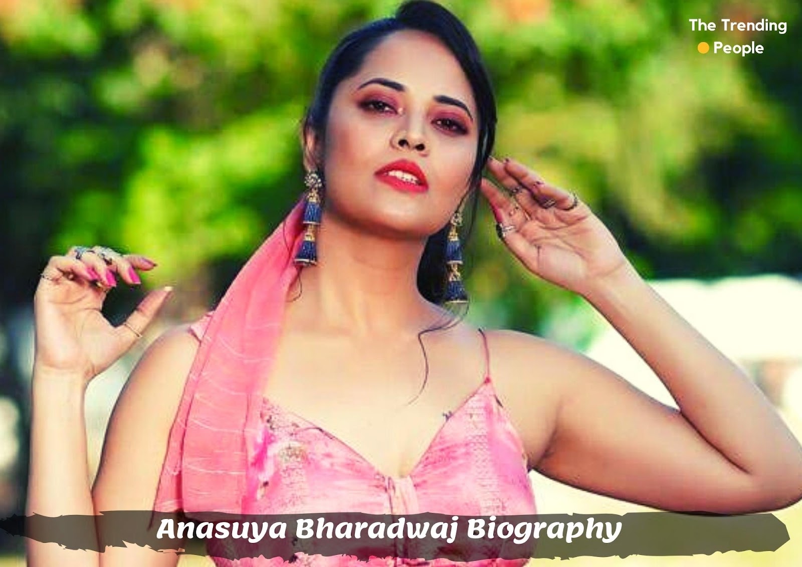 Anasuya Bharadwaj Biography: Family Wiki, Movielist, Age, Weight, Height,  Education, Husband, & More