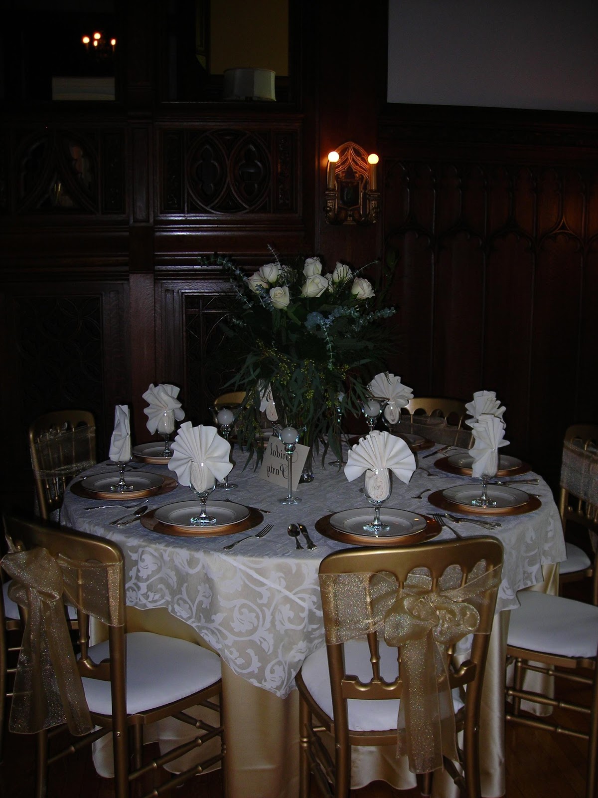 Bridal party table