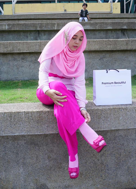 premium beautiful UIA Gombak, Pink Dress muslimah ootd-salleha roslan-korset PB-rawatan slip disc-nak kurus sihat selamat cepat-bbglo collagen