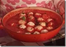 Polpette di ricotta al sugo