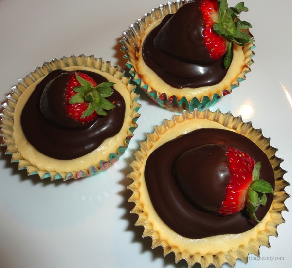 Strawberry chocolate chip mini cheesecakes 6