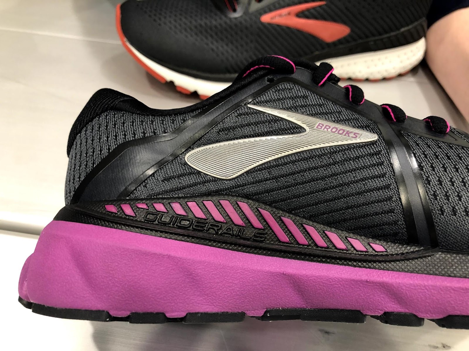 Road Trail Run: Brooks Running 2019 Previews: Adrenaline GTS 20, Ghost ...