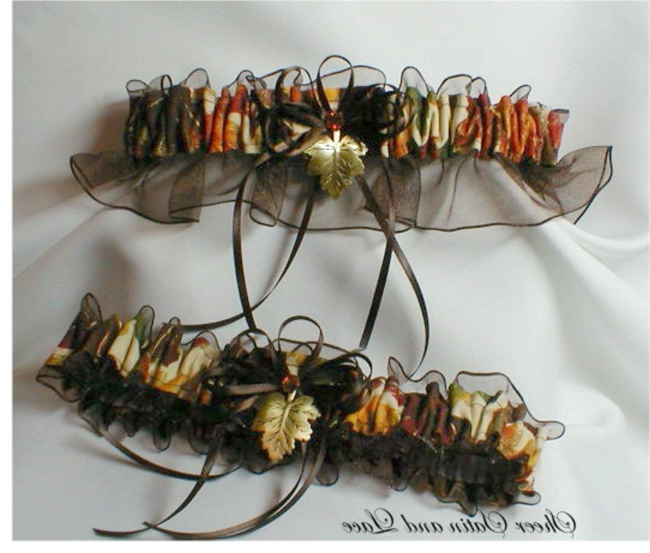 wedding garters maple leaf