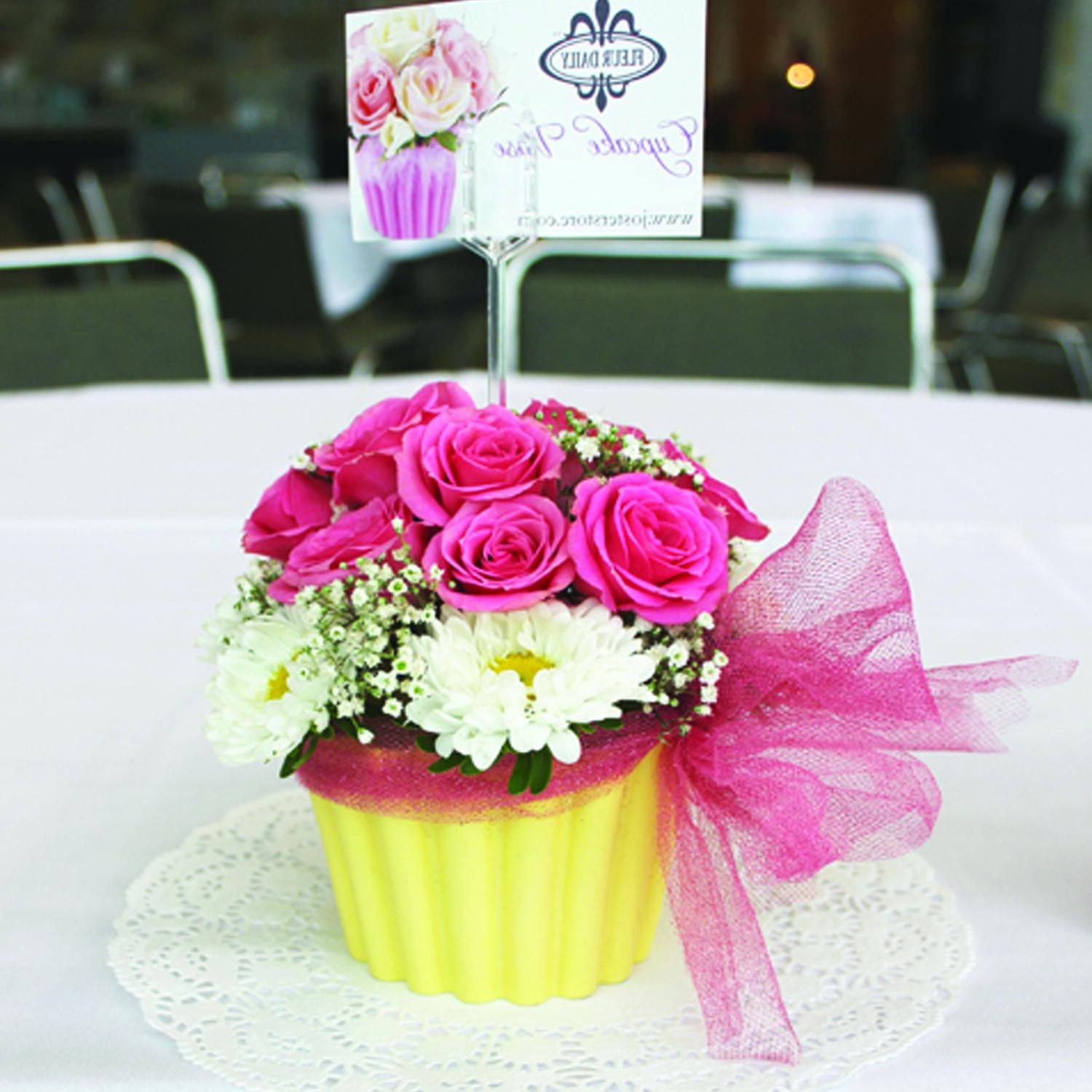 cupcake wedding centerpiece