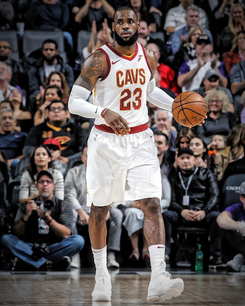 James Plays Four Quarters in Pure White LeBron 15 PE With Outriggers