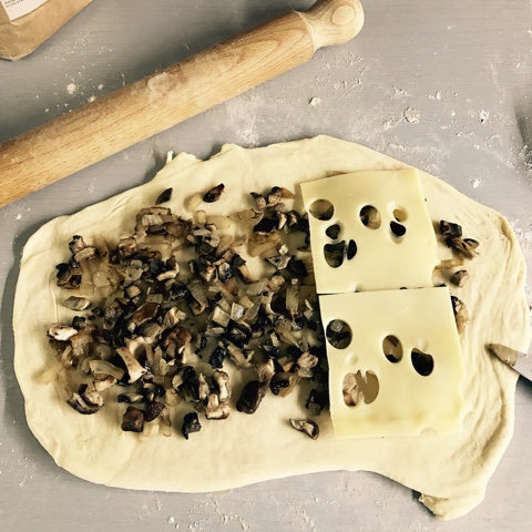 four hobs in a row: Sweet and savoury Danish pastries